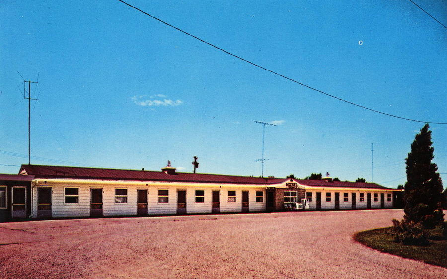 Marlette Motel - Vintage Postcard (newer photo)